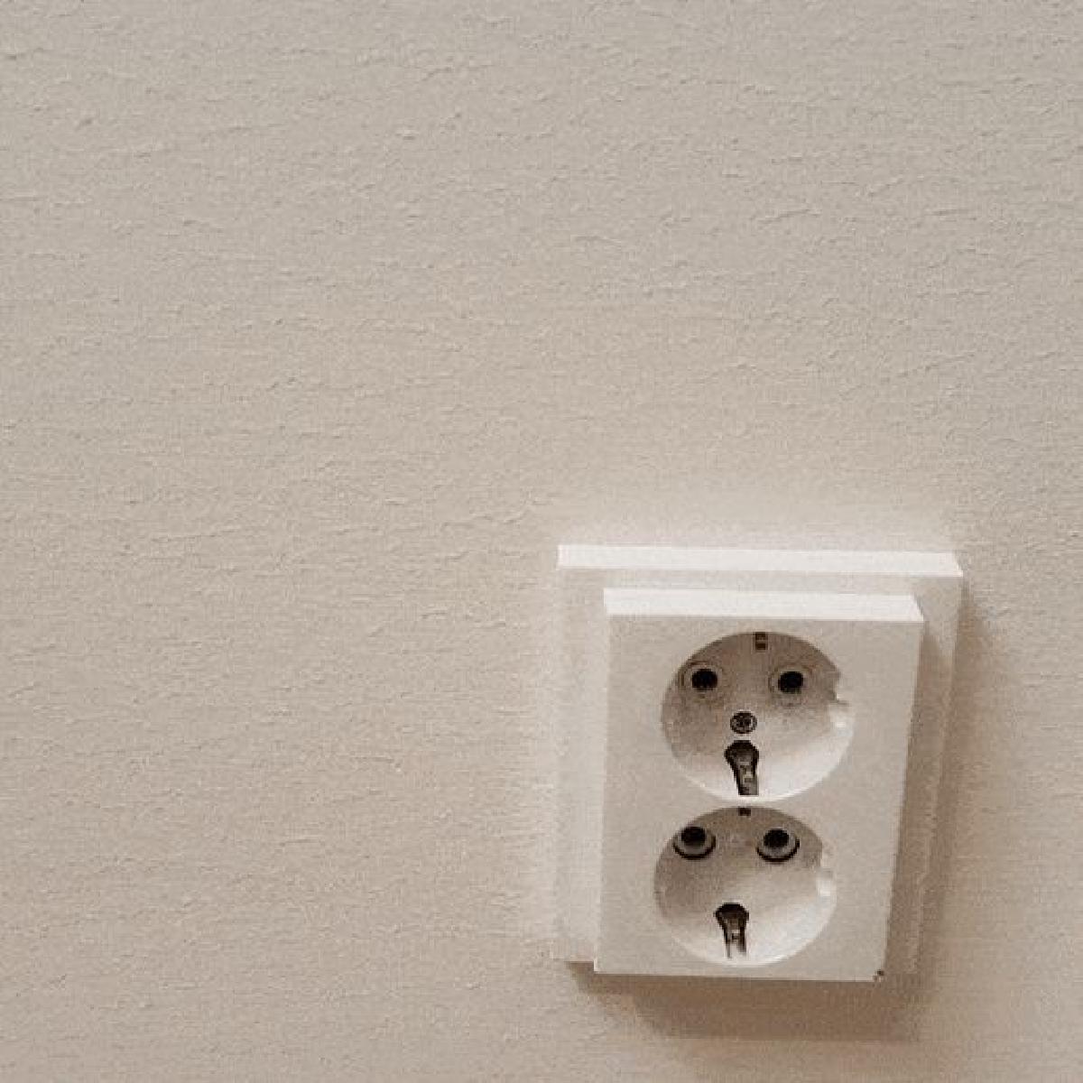 Suporte para carregador de parede para iPhone