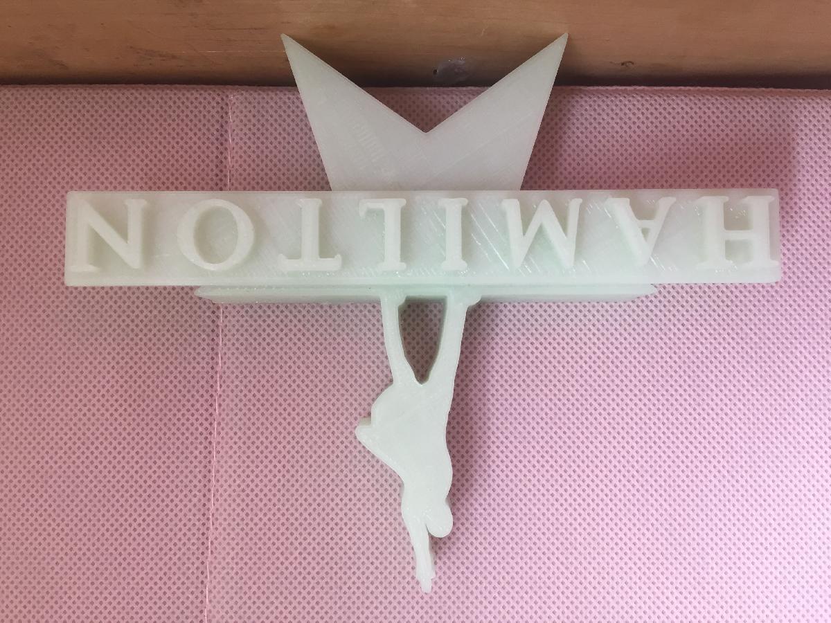 Logotipo em pe da Hamilton