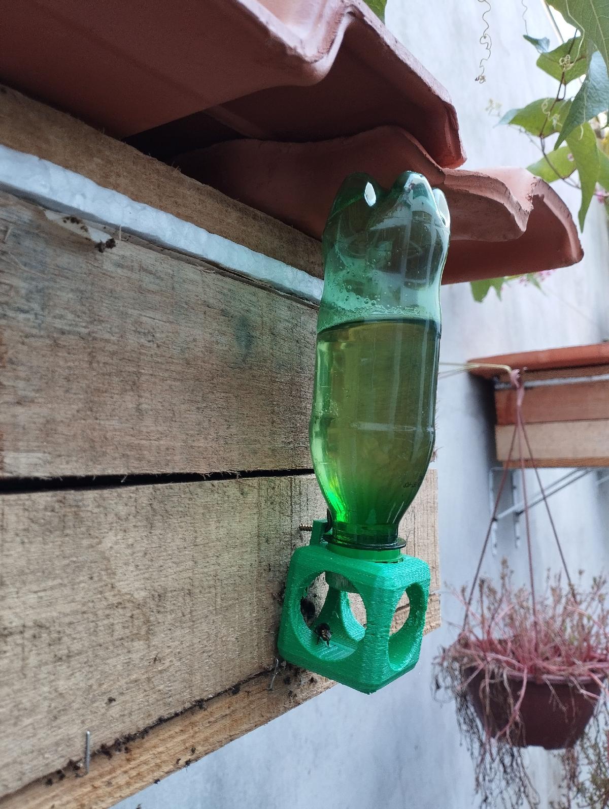 Alimentador de abelha externo removivel