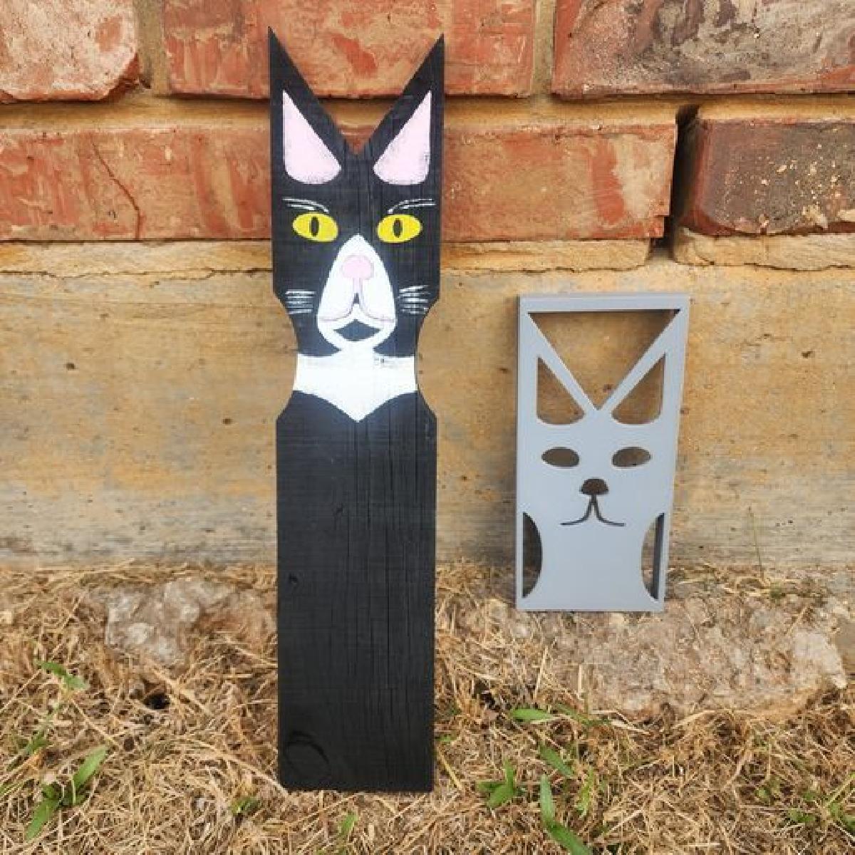 Template de Gato na Cerca dos Amigos da Varanda