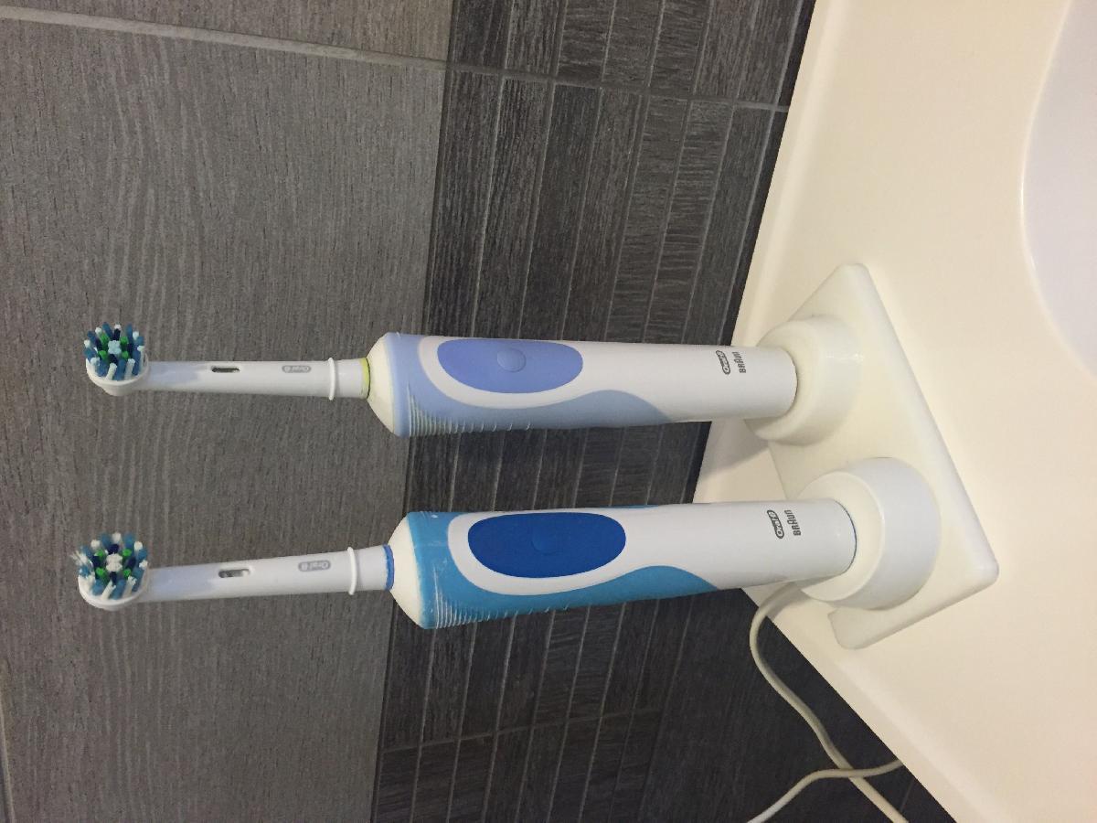 Base para 2 escovas de dente Oral B