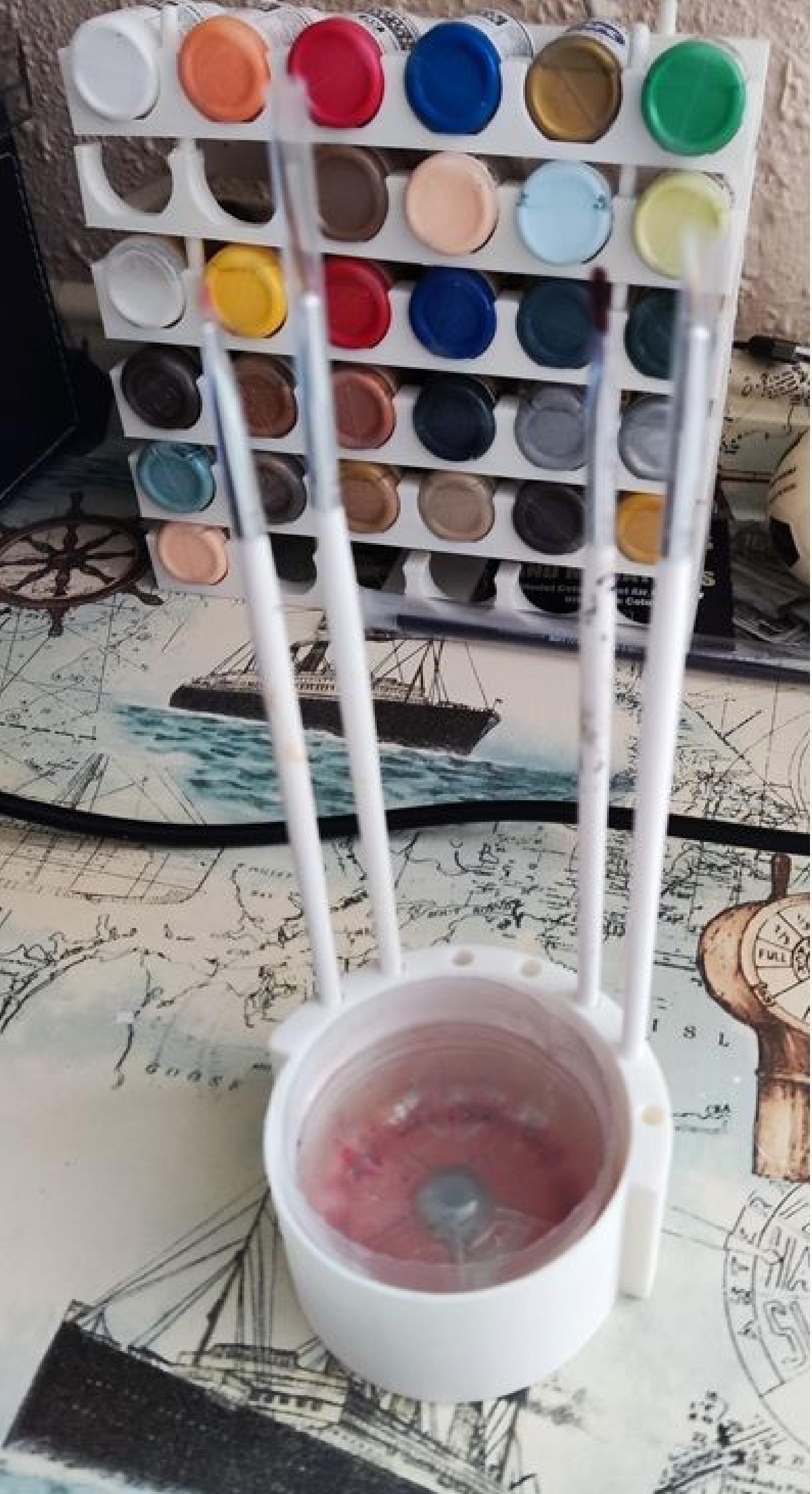 Vaso para limpeza de pinceis.