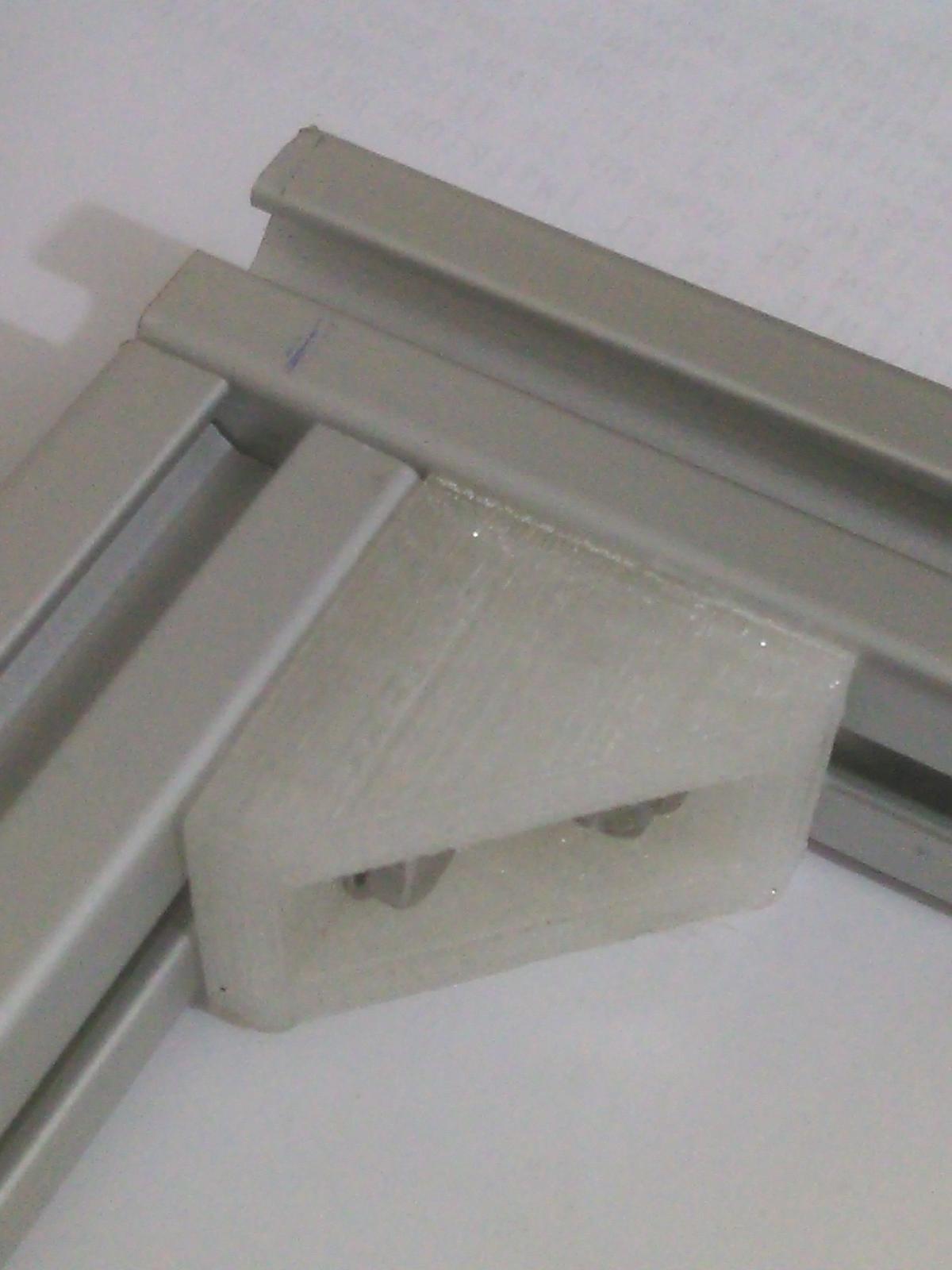 Escuadra perfil 20x20