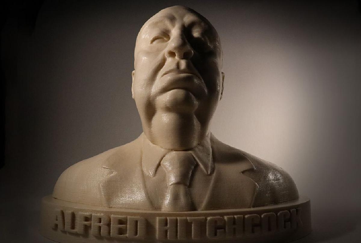 Busto de Alfred Hitchcock