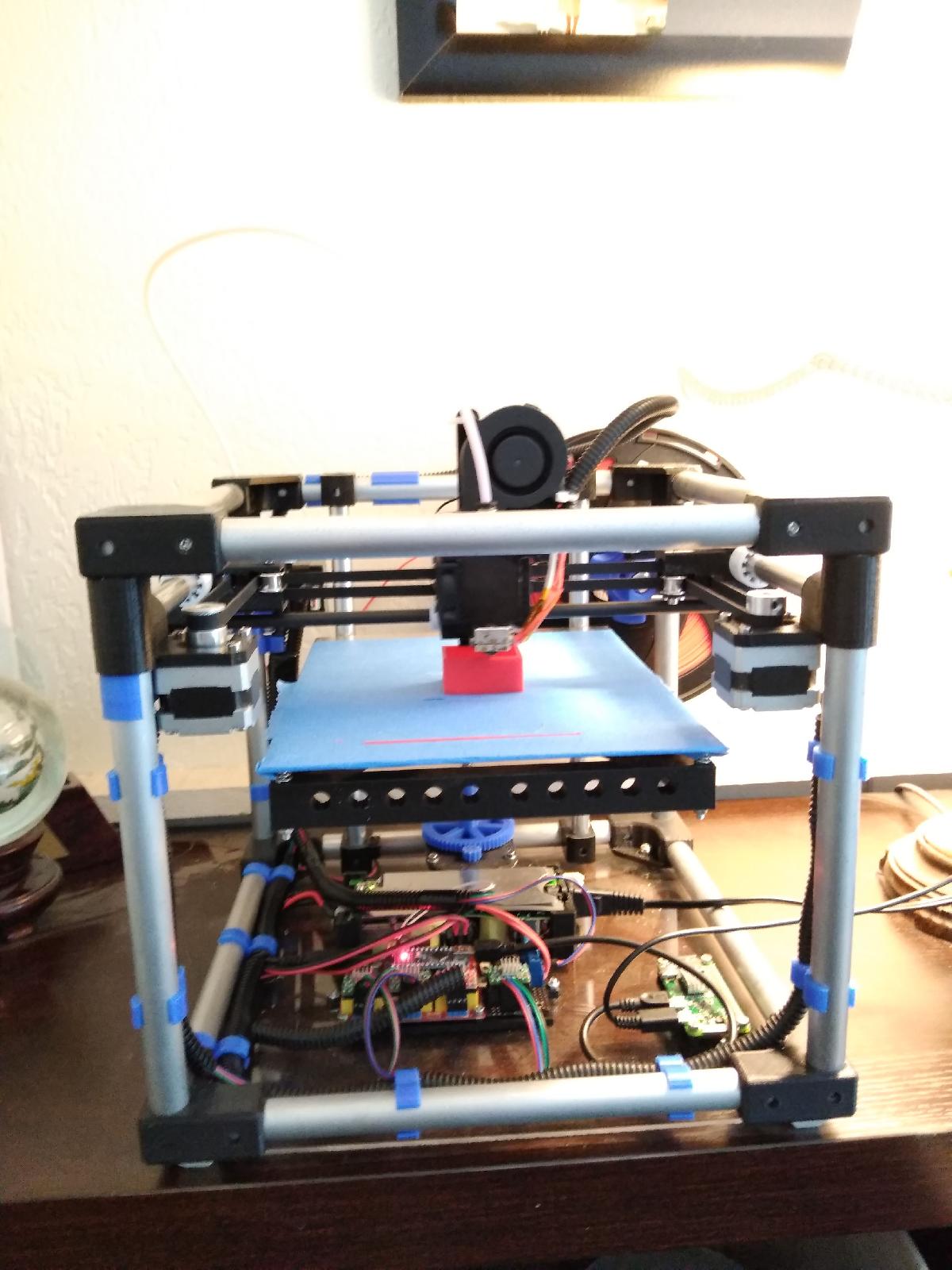 Tube Cube: Impressora portatil CoreXY com NEMA14, Bluetooth, etc.