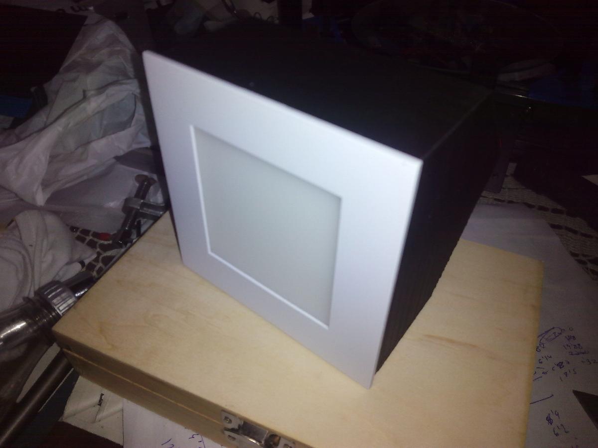 SUPORTE PARA PLAFON LED.