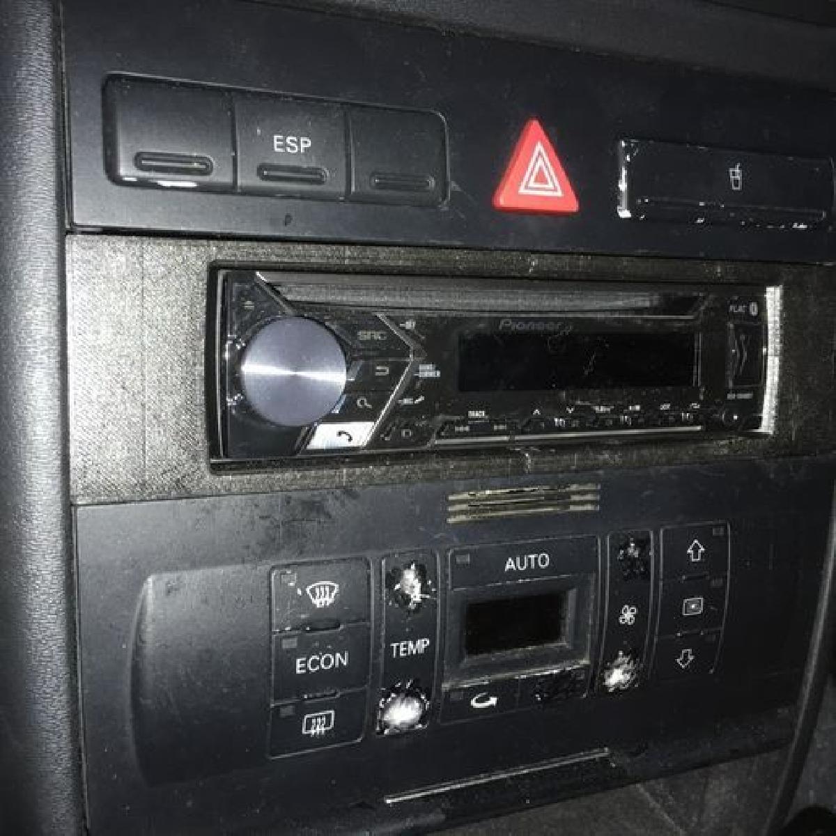 AUDI A3 8L HU DEH XX Pioneer