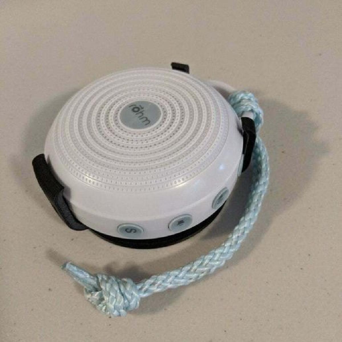 Suporte para parede da maquina de som Rohm
