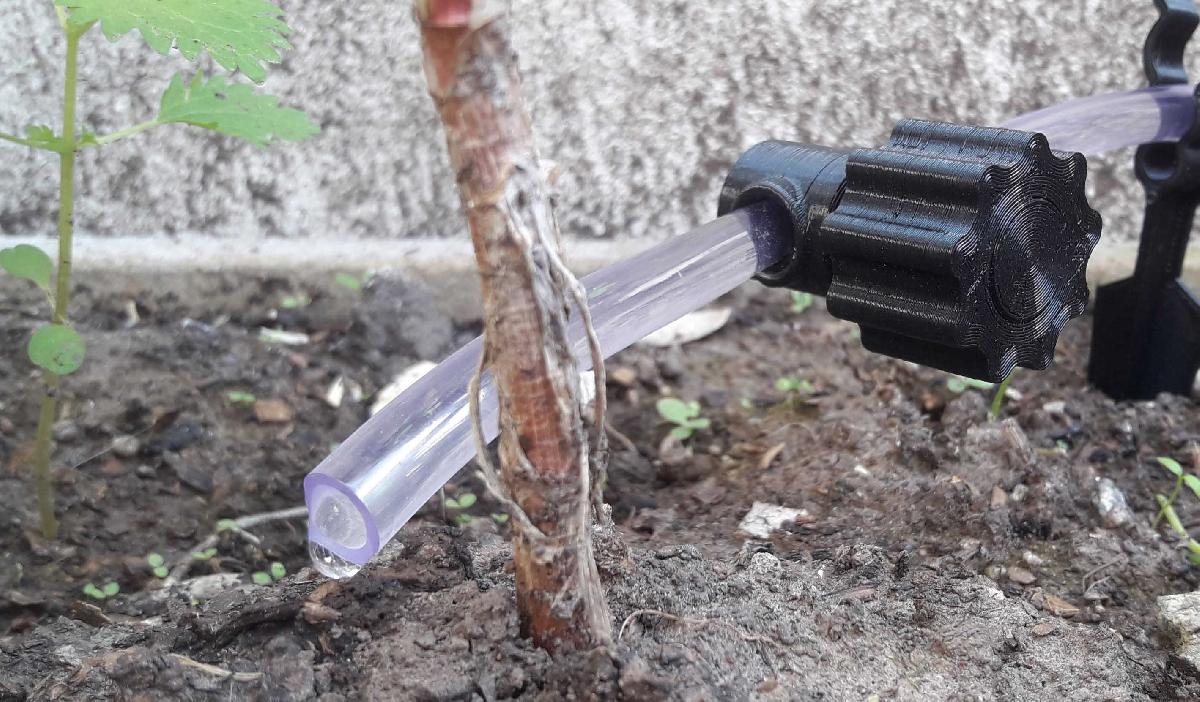 Sistema de irrigacao por gotejamento