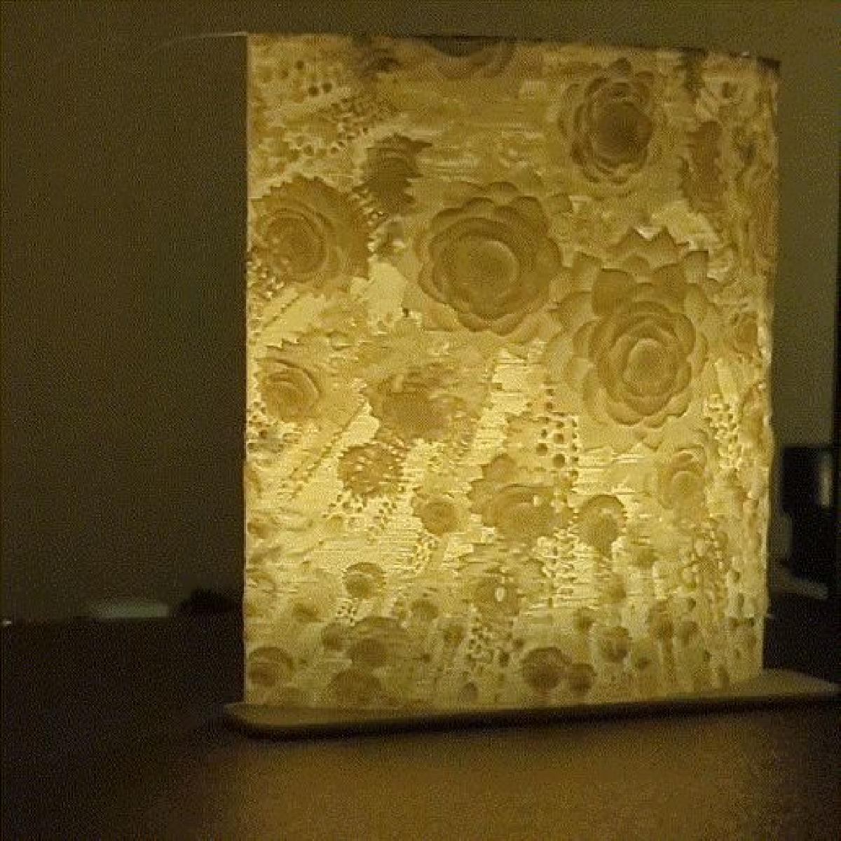 Arte de Litoferro Floral Gerada por IA