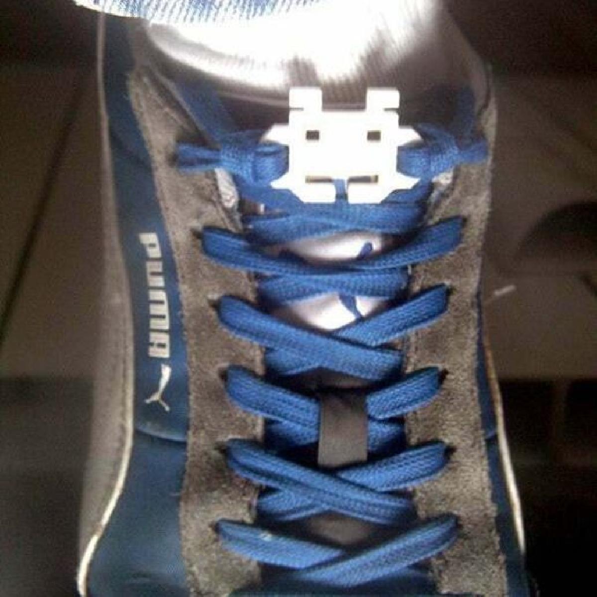 Space Invader Sapatos Laces Lock