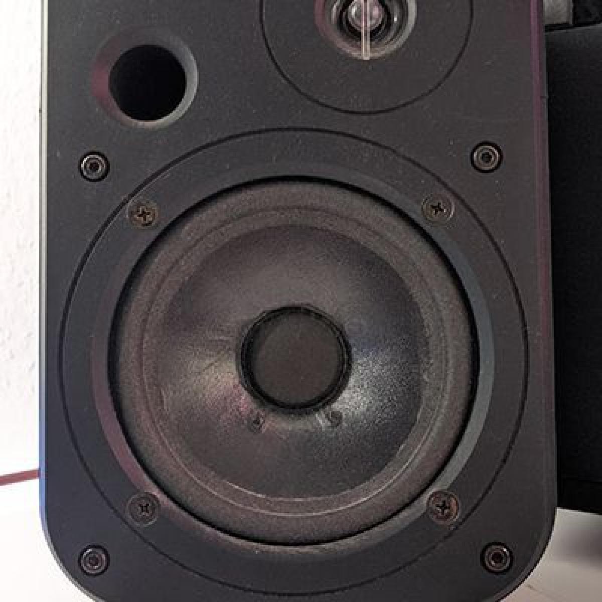 Suporte JBL Control One