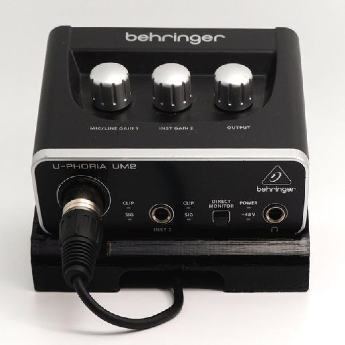 Suporte BEHRINGER UM2