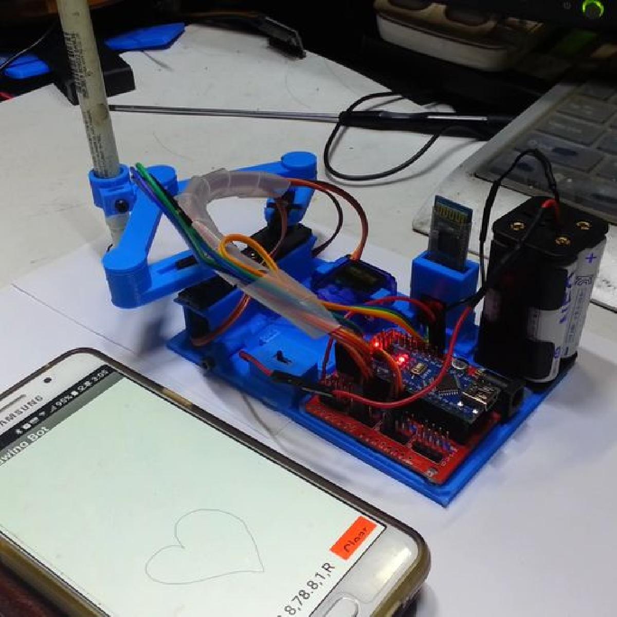 Crie um robo de rabiscos para rabiscar com seu smartphone.