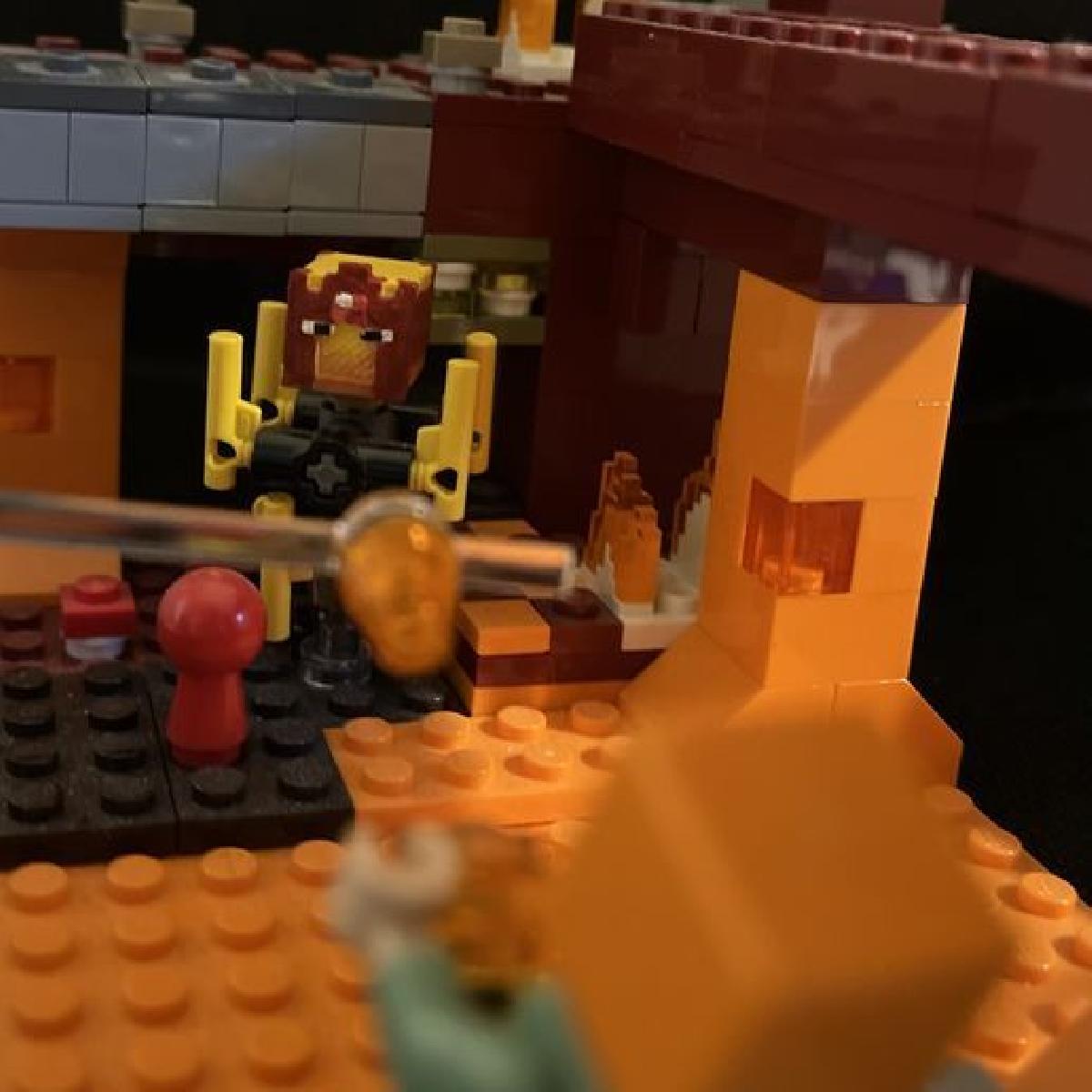 Cabeca Compativel com Blocos Mc Wildfire Gratuita