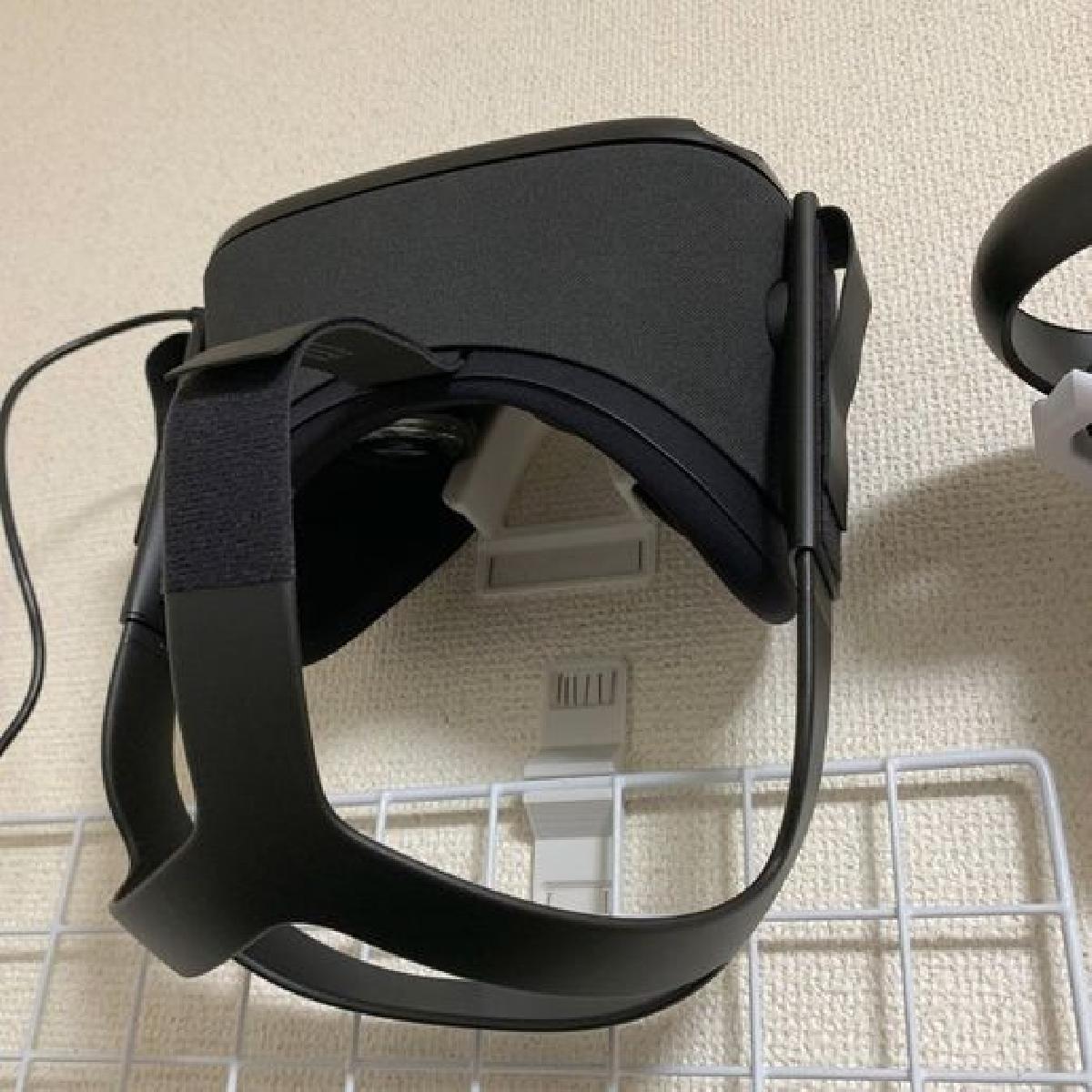 Suporte de parede para oculos Oculus Quest com grampeador e parafusos.