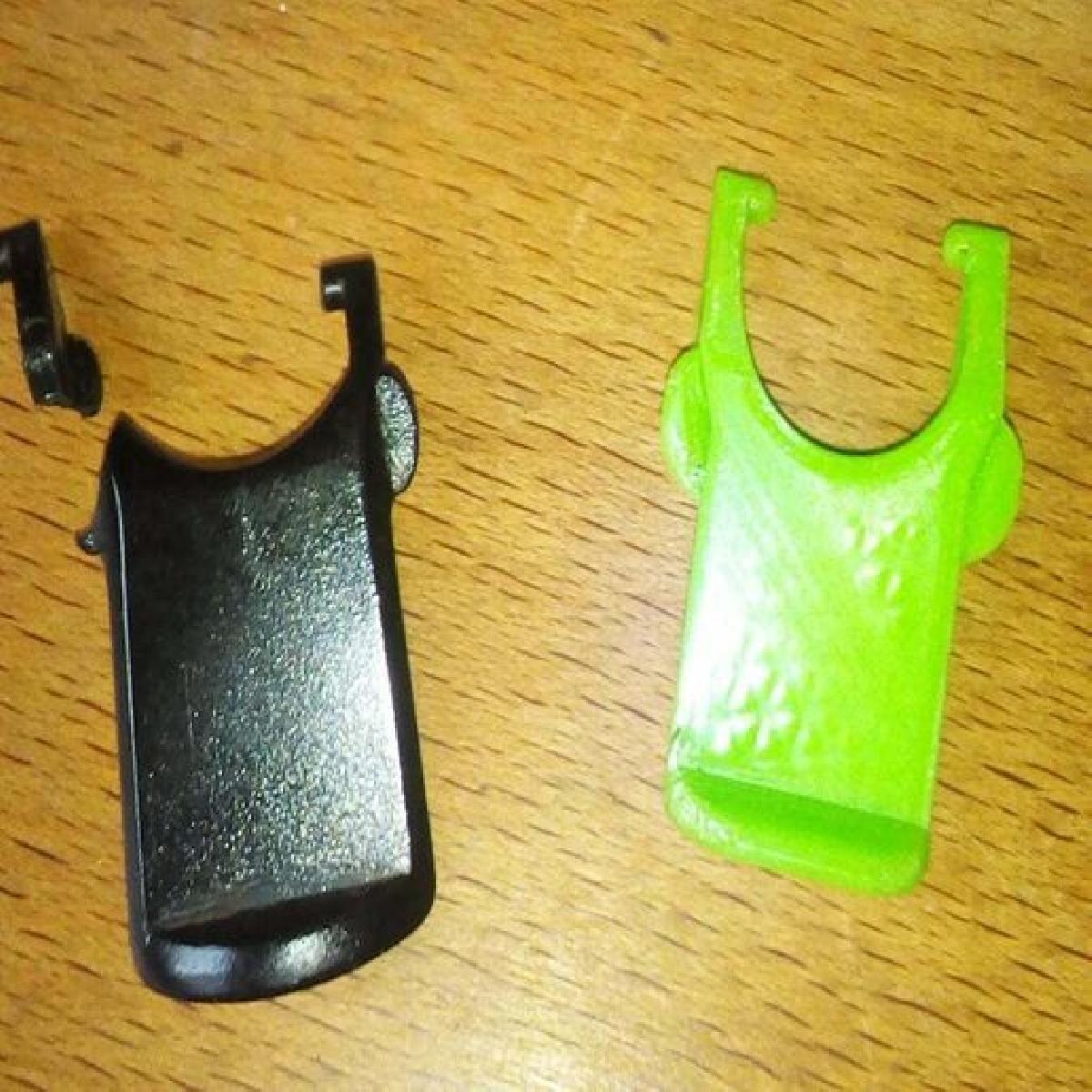 Gatilho de bloqueio do filtro da cafeteira.