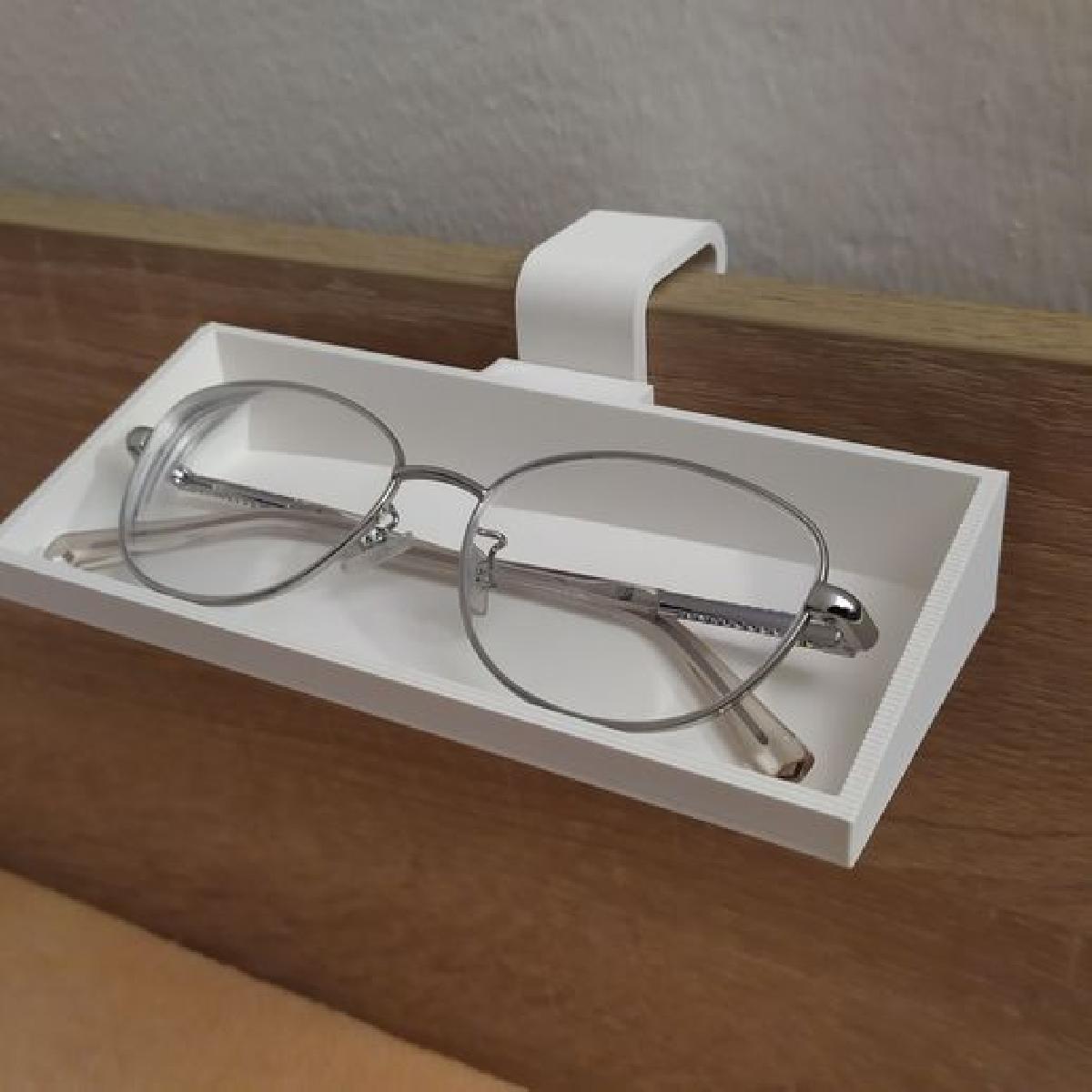 Suporte para oculos de cama