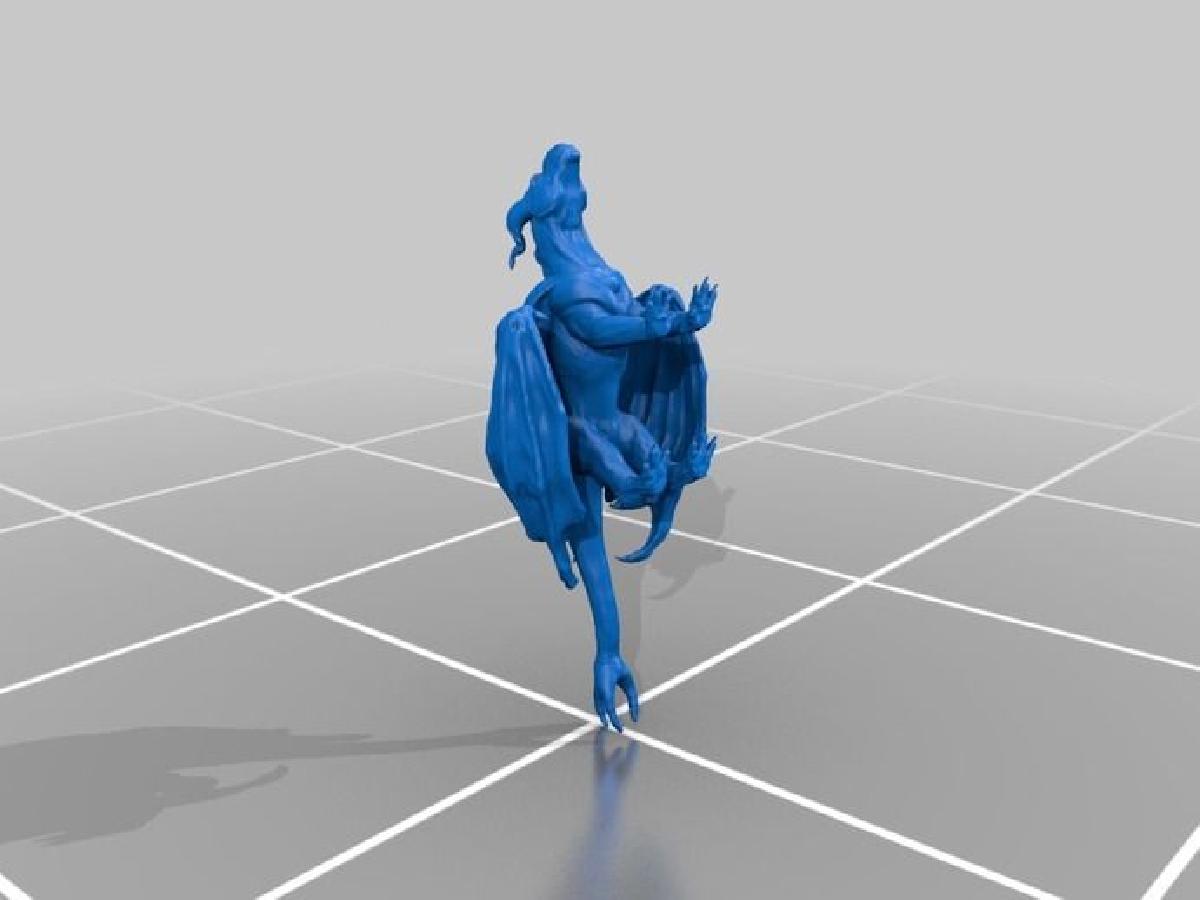 Dragao   Macho de Tres Caudas Romeno   Escultura Estatica