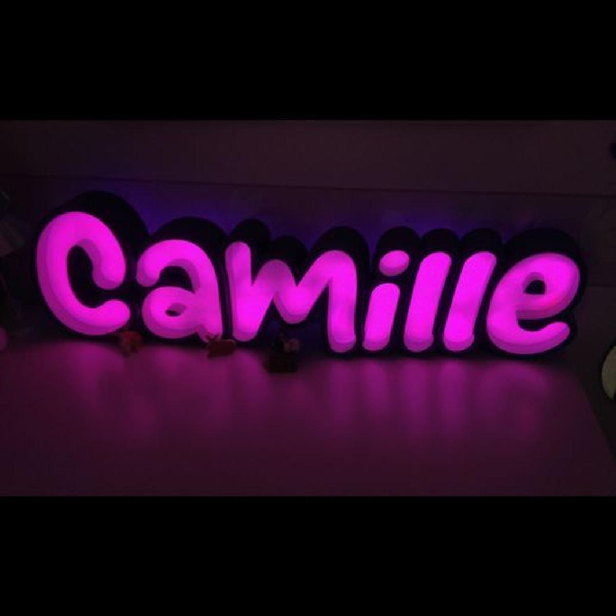 Letreiro iluminado Camille