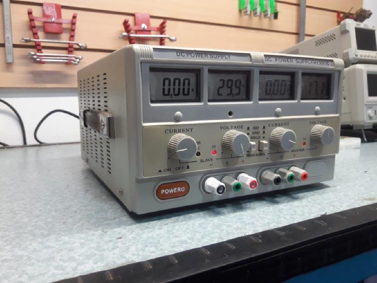 Borna para fonte de laboratorio.