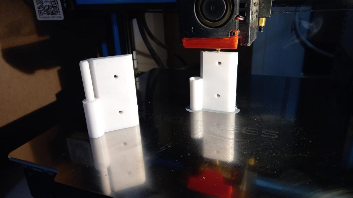 BISAGRA ROBUSTA 2 PECAS REVERSIVEL