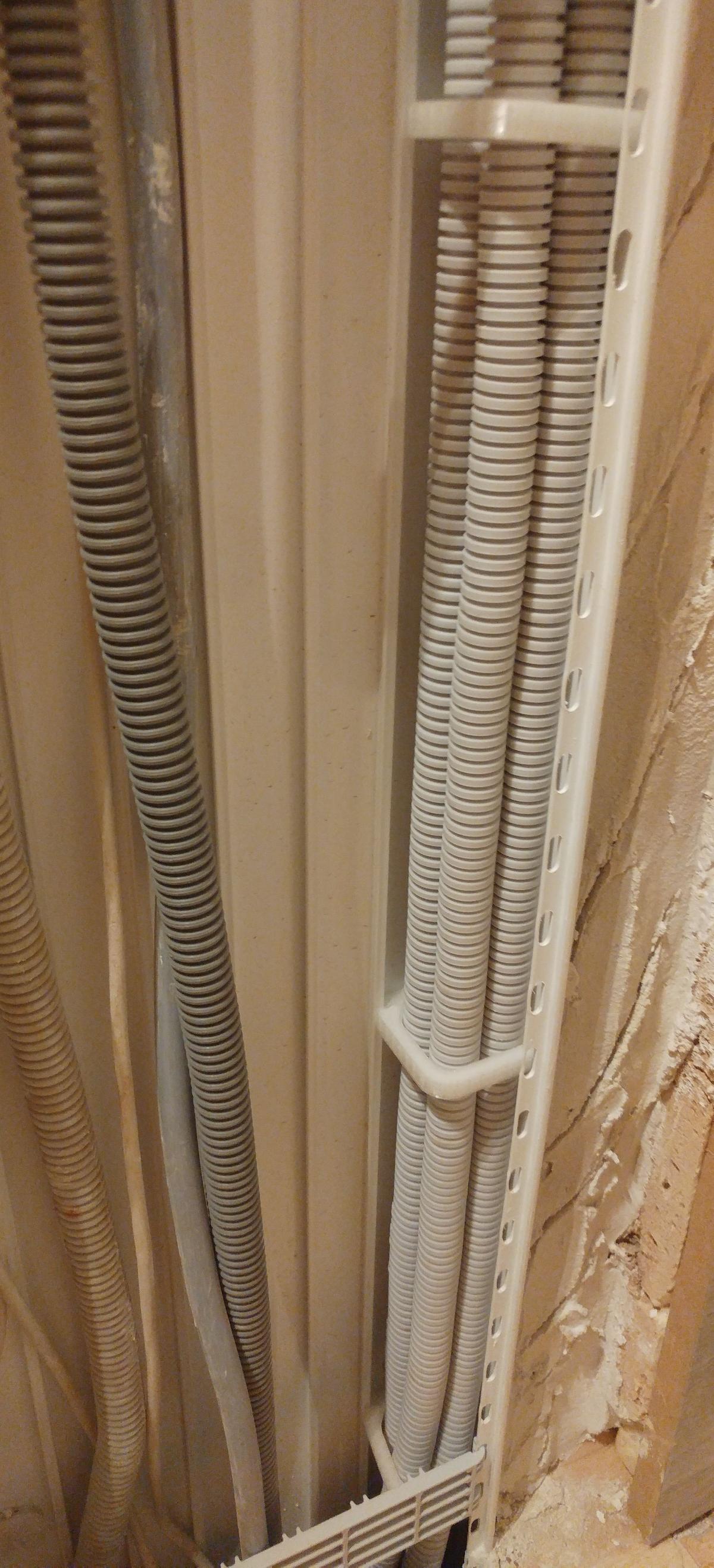 Acessorio de cabo para canaleta "Luca" 60 x 200mm