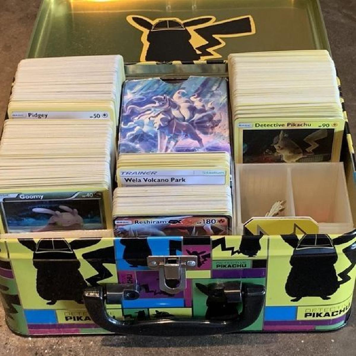 Organizador de Caixa de Armazenamento de Pokemon