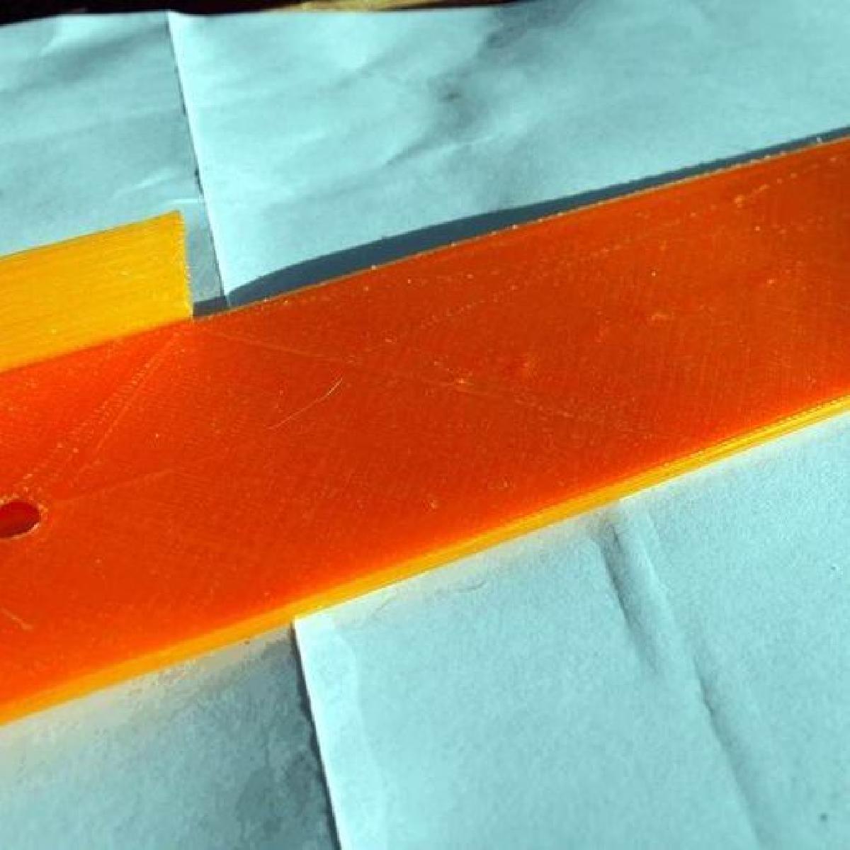 Guia de perfuracao para instalacao das macanetas ATTEST da IKEA em portas