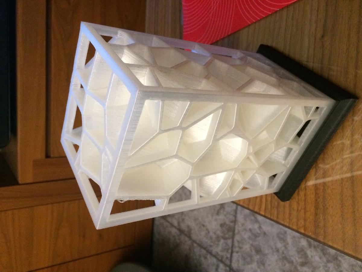 Base para lampada de Voronoi.