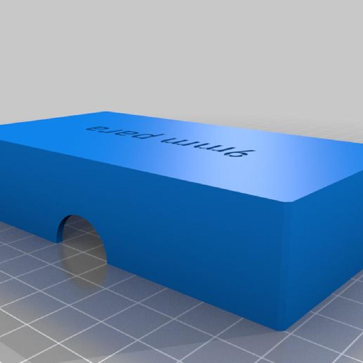 Caixa de municao de 9mm com altura alternada para facil manuseio.