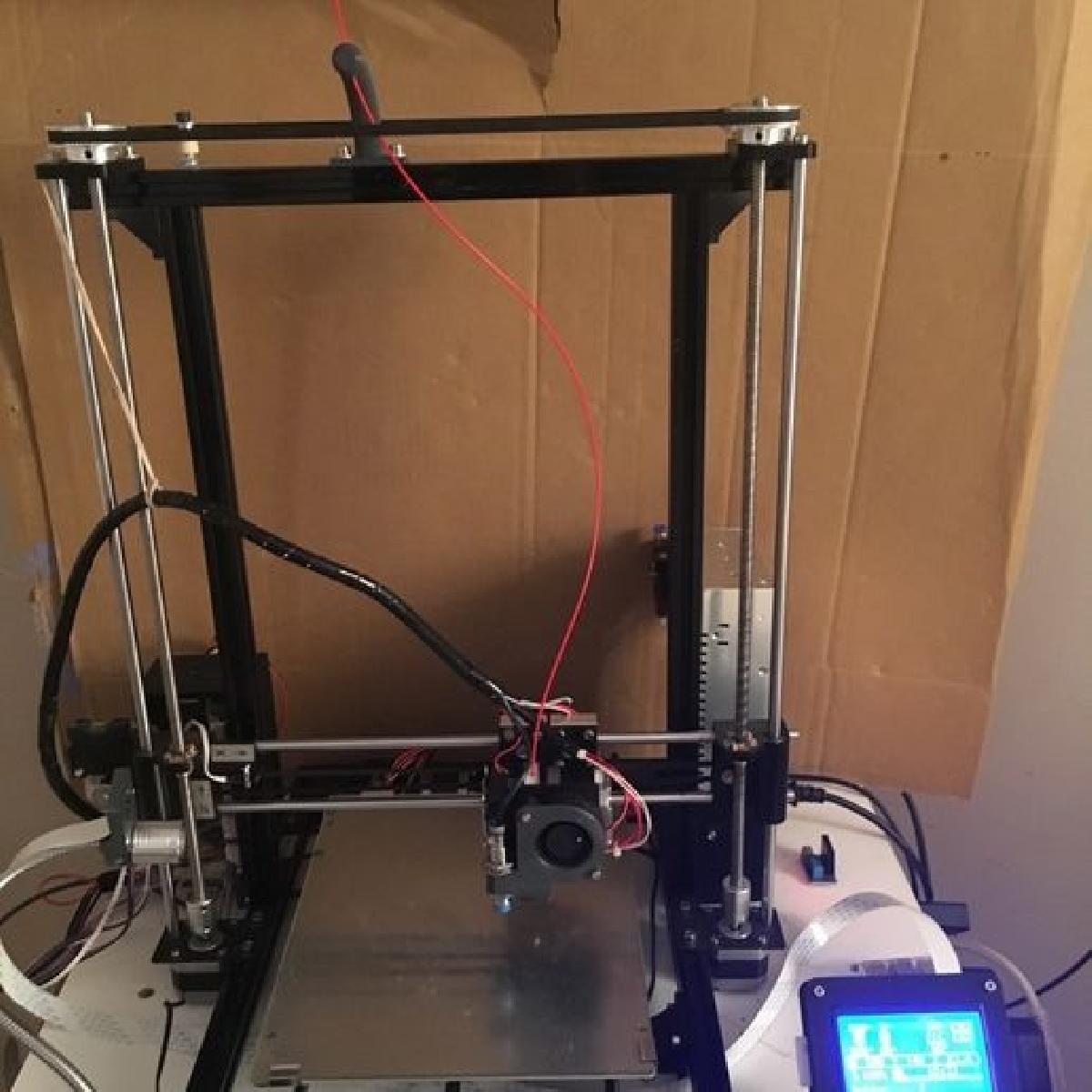 Hictop 3DP17: correia entre os dois eixos Z para movimento manual.