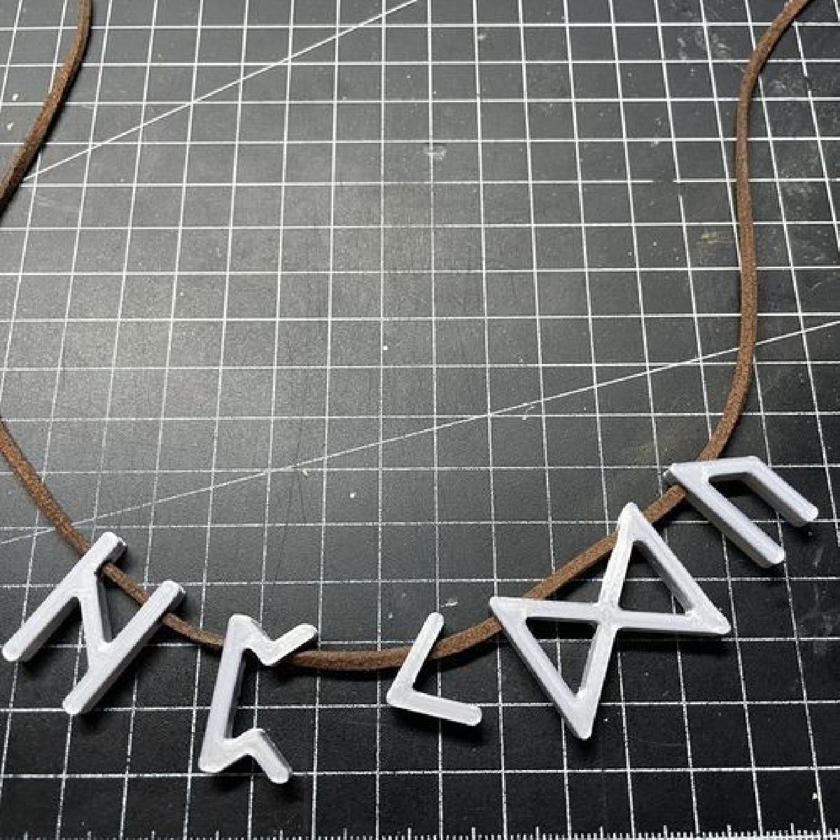 Colar de Runas Elder Furthark / Runas Vikingas