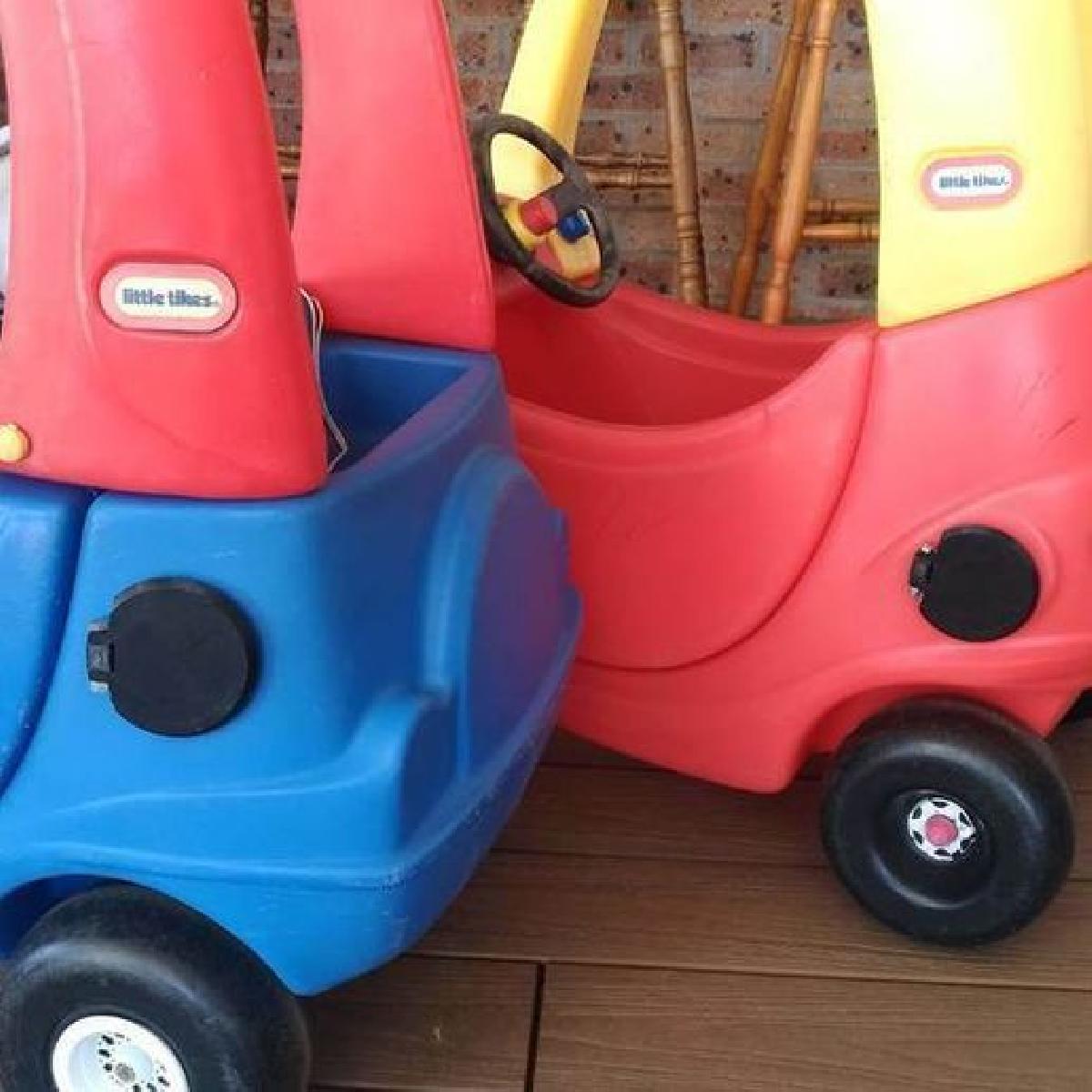 Tampa de combustivel e mangueira da Cozy Coupe