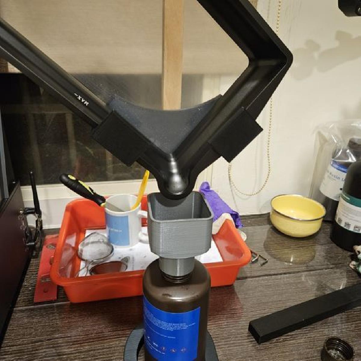 Drenador para suporte de gotejamento de resina VAT/TANK