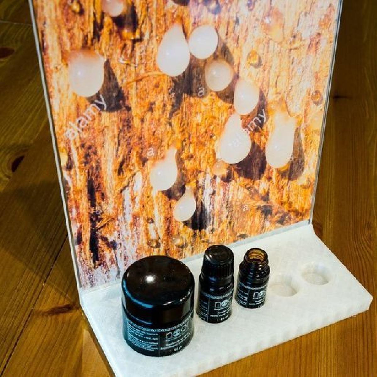 Stand de exposicao de oleos essenciais de Boswellia Sacra