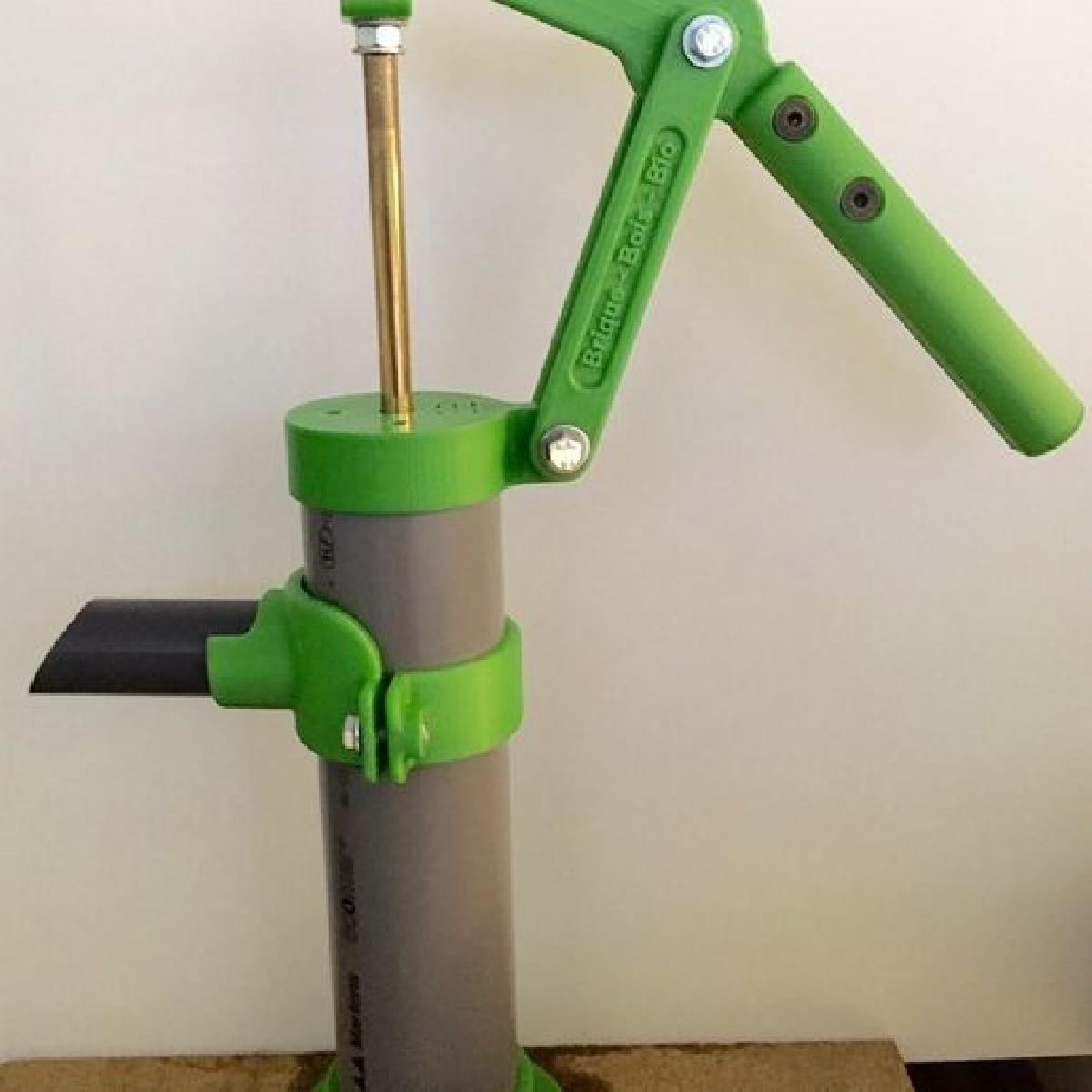 Bomba manual de agua