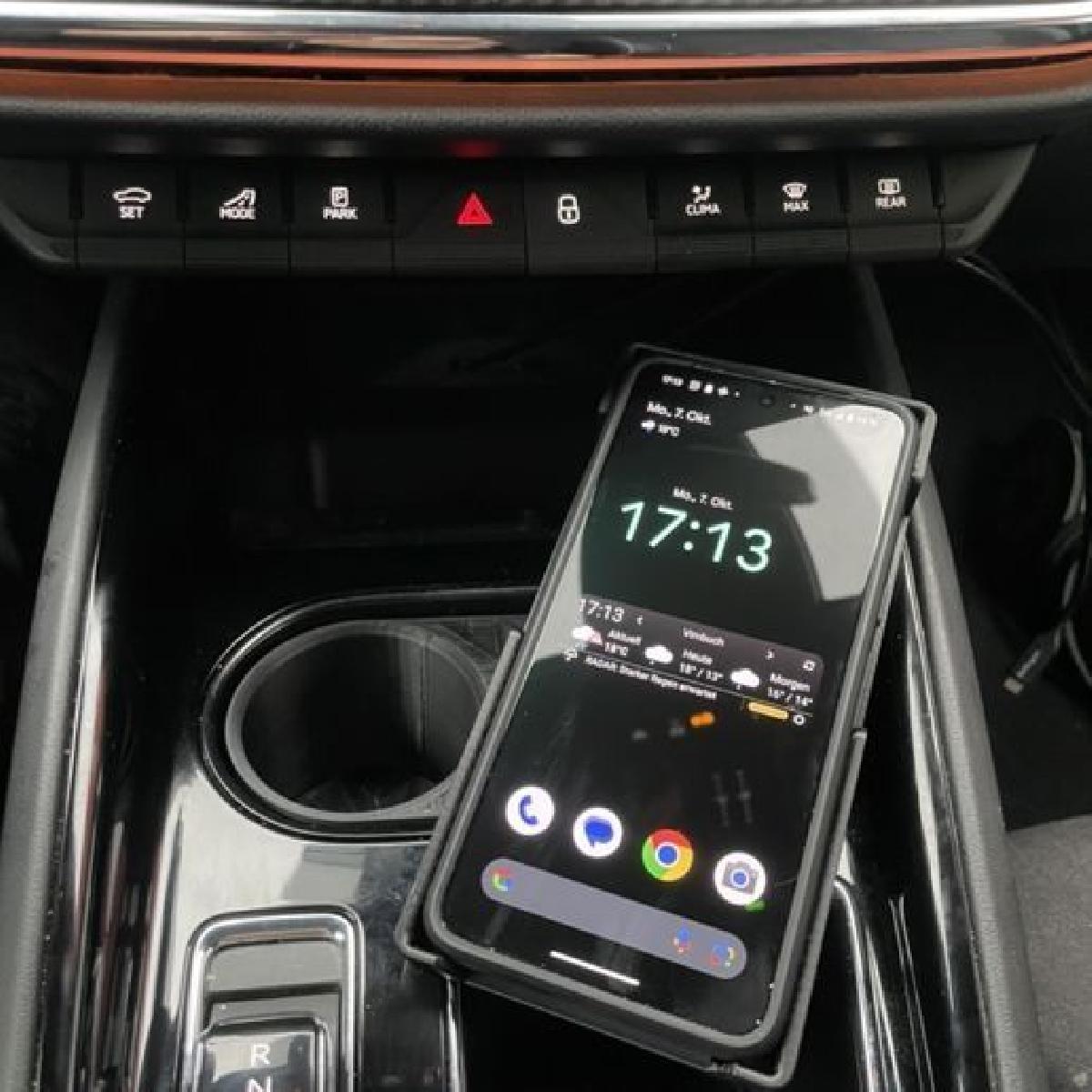 Suporte para celular e bebidas Skoda Enyaq