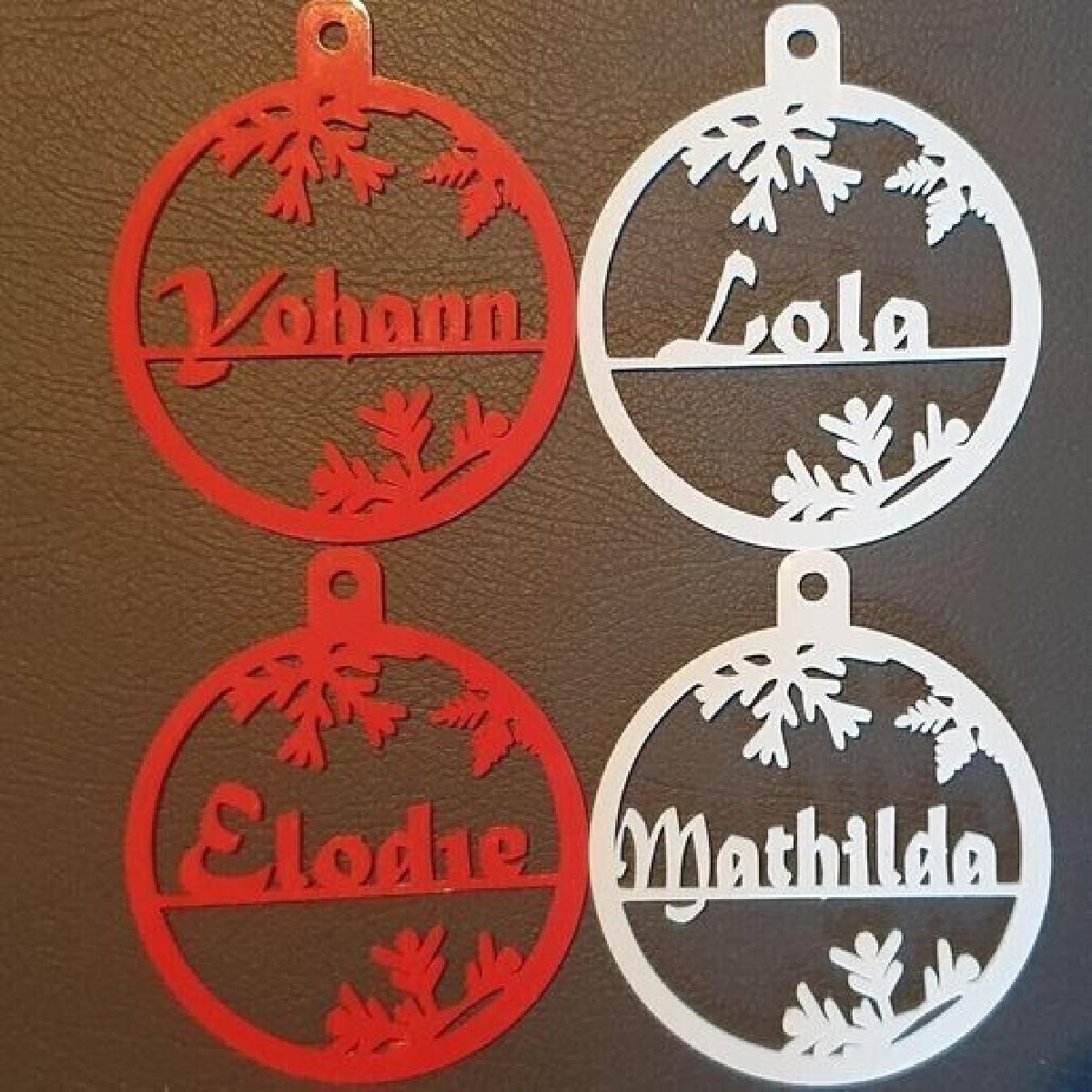 Decoracao de arvore de Natal primeiro nome