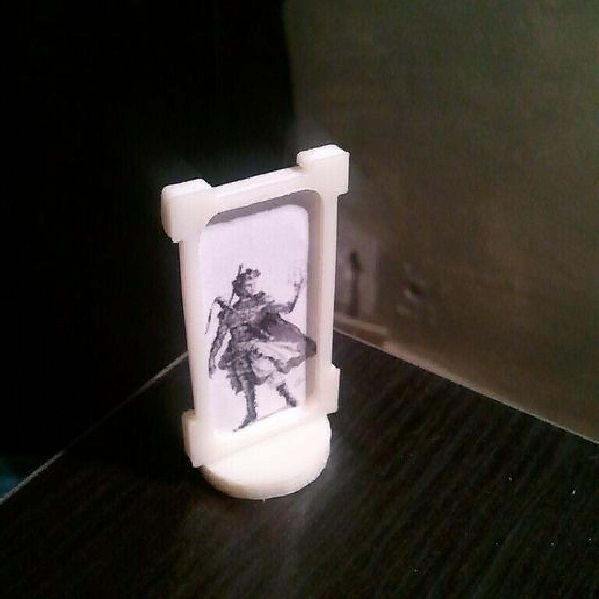 Suporte de niquel para retratos de interpretacao de papeis