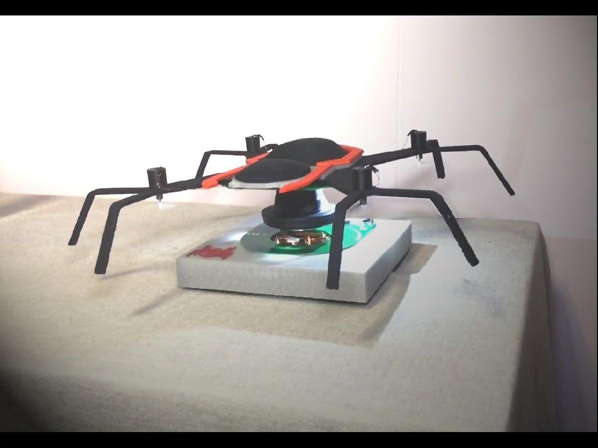 Drone do Homem Aranha movido a Tesla