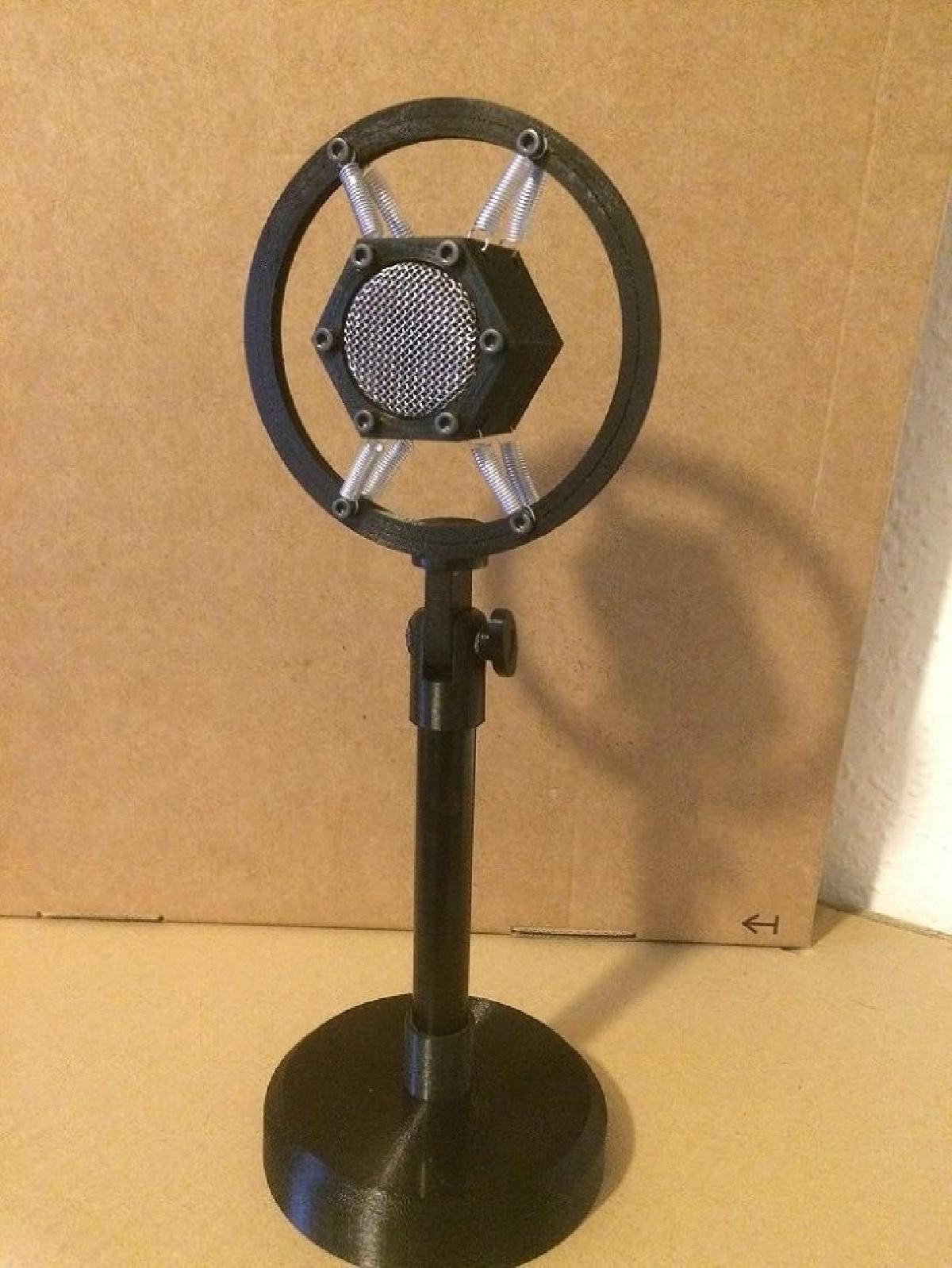 Microfone de base estilo antigo