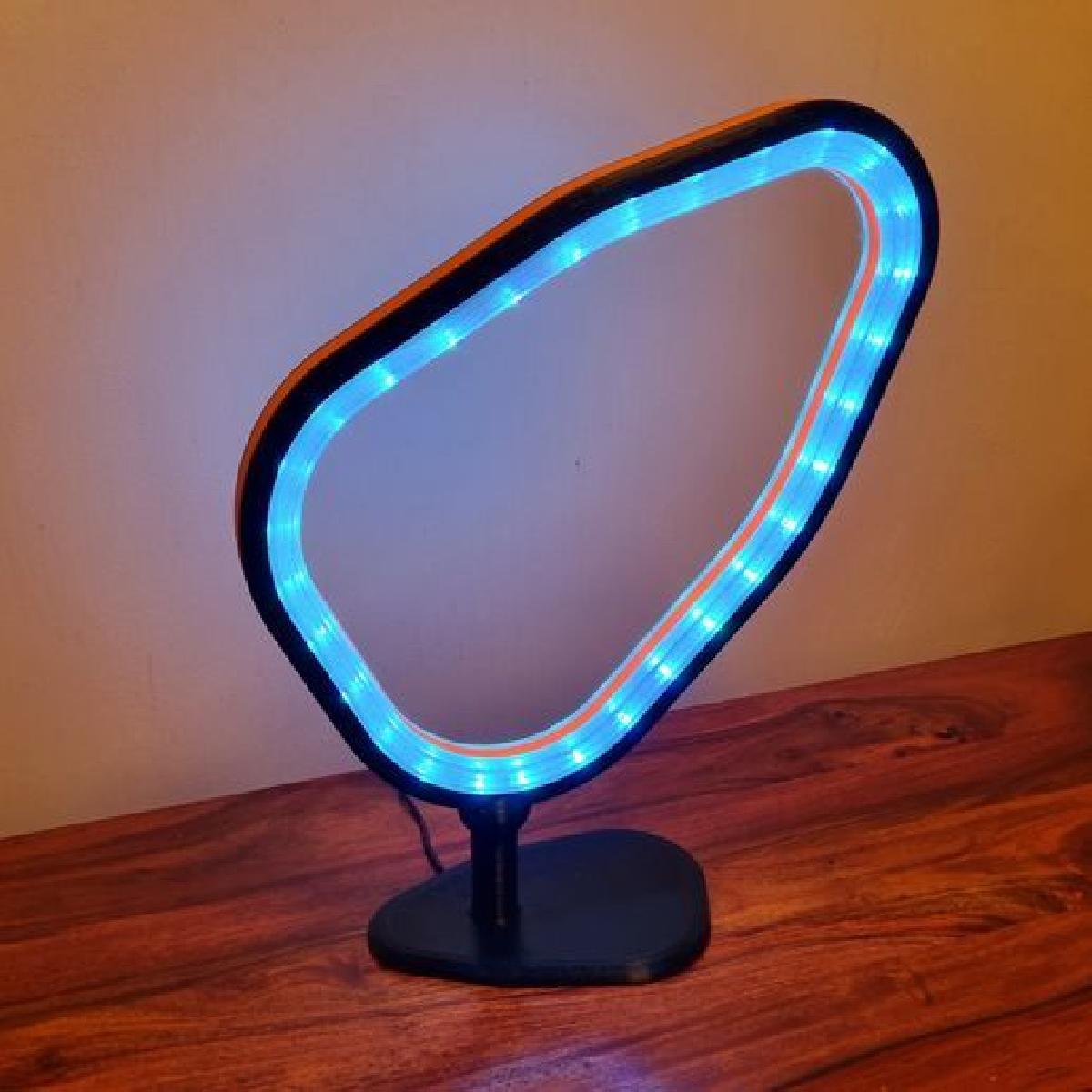 Lampada de Mesa Estilo Designer