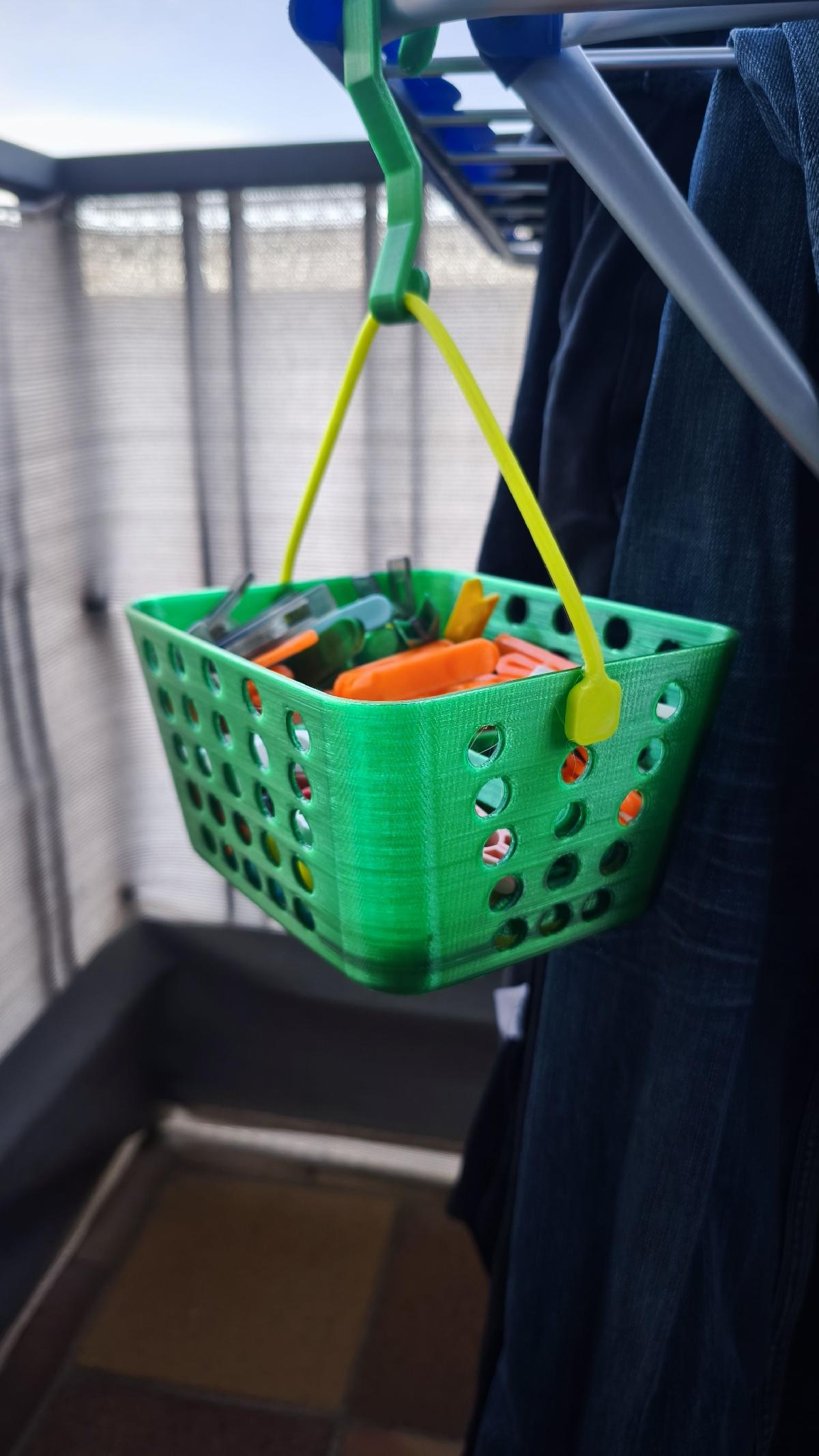 Cesta de prendedores para roupa