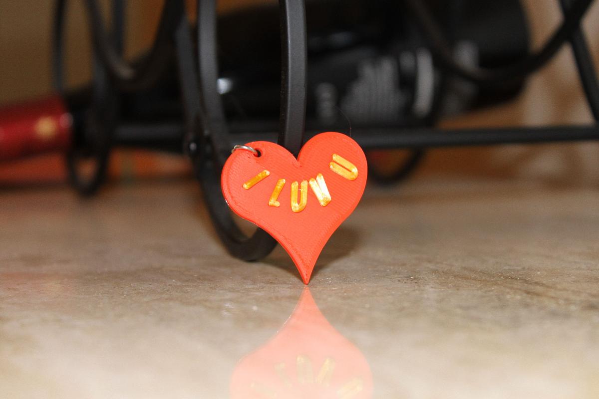 Pingente de coracao I Luv U