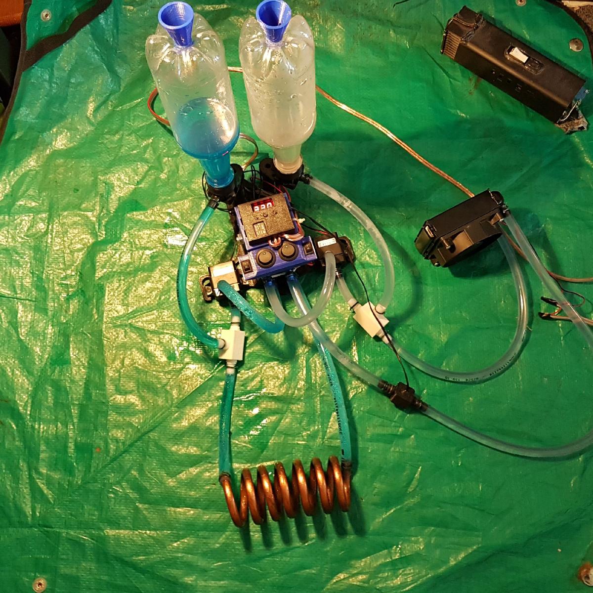 Sistema de resfriamento/aquecimento Peltier 12 15V (14A/ <210W) ~35$    Sistema Kühler/Heizer Peltier 12 15V (14A)