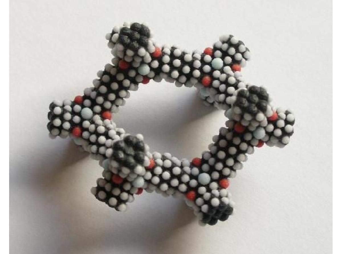 DMSE Tetrapodo ("cristomolecula")