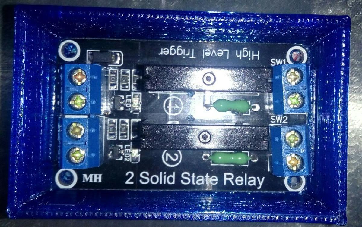 Caixa para placa com rele de estado solido de 2 canais Omron g3mb 202P
