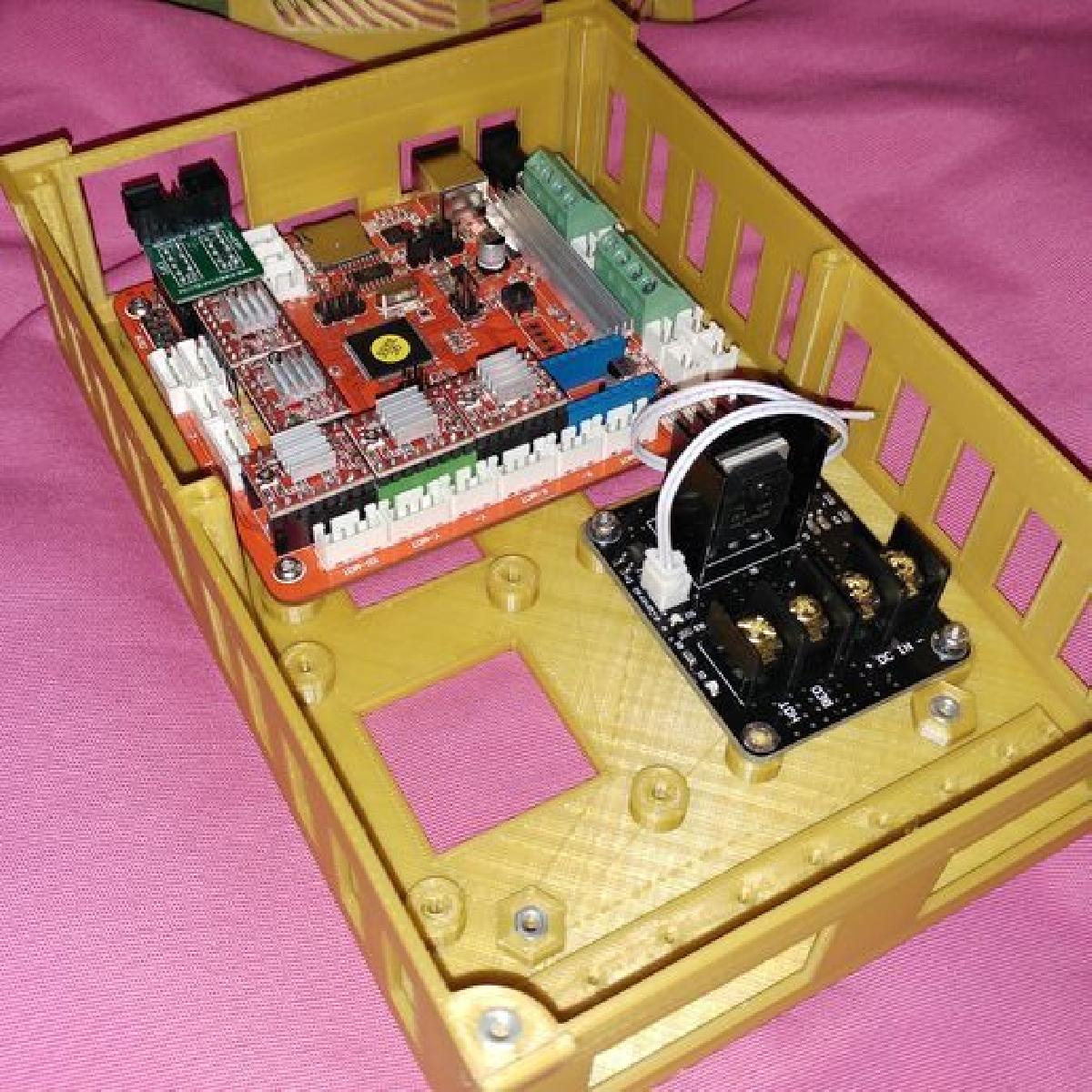 Caixa placa Zonestar ZRIB para Anet A8 / AM8 (Extrusor Dual multicolorido)