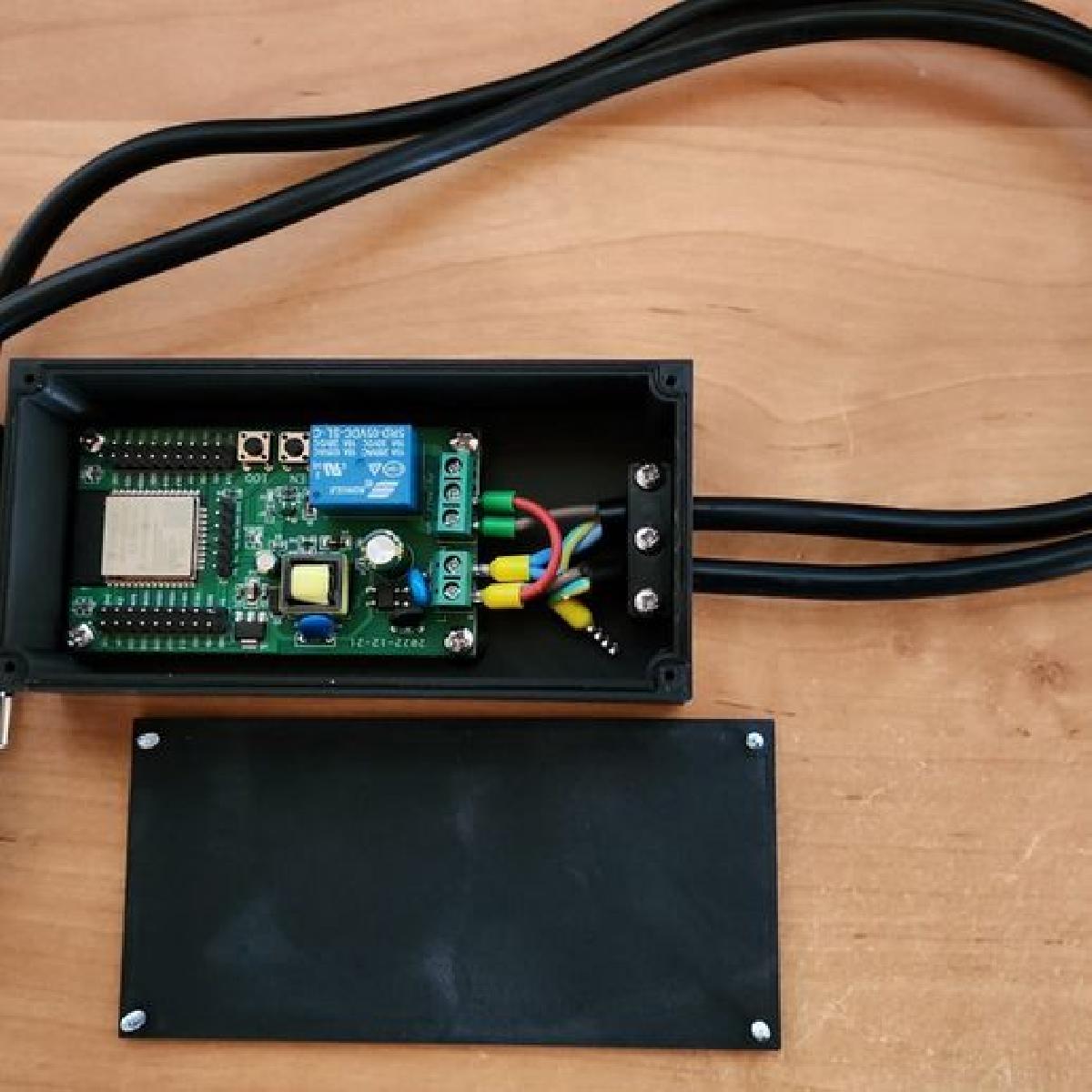 Caixa para ESP32 com rele
